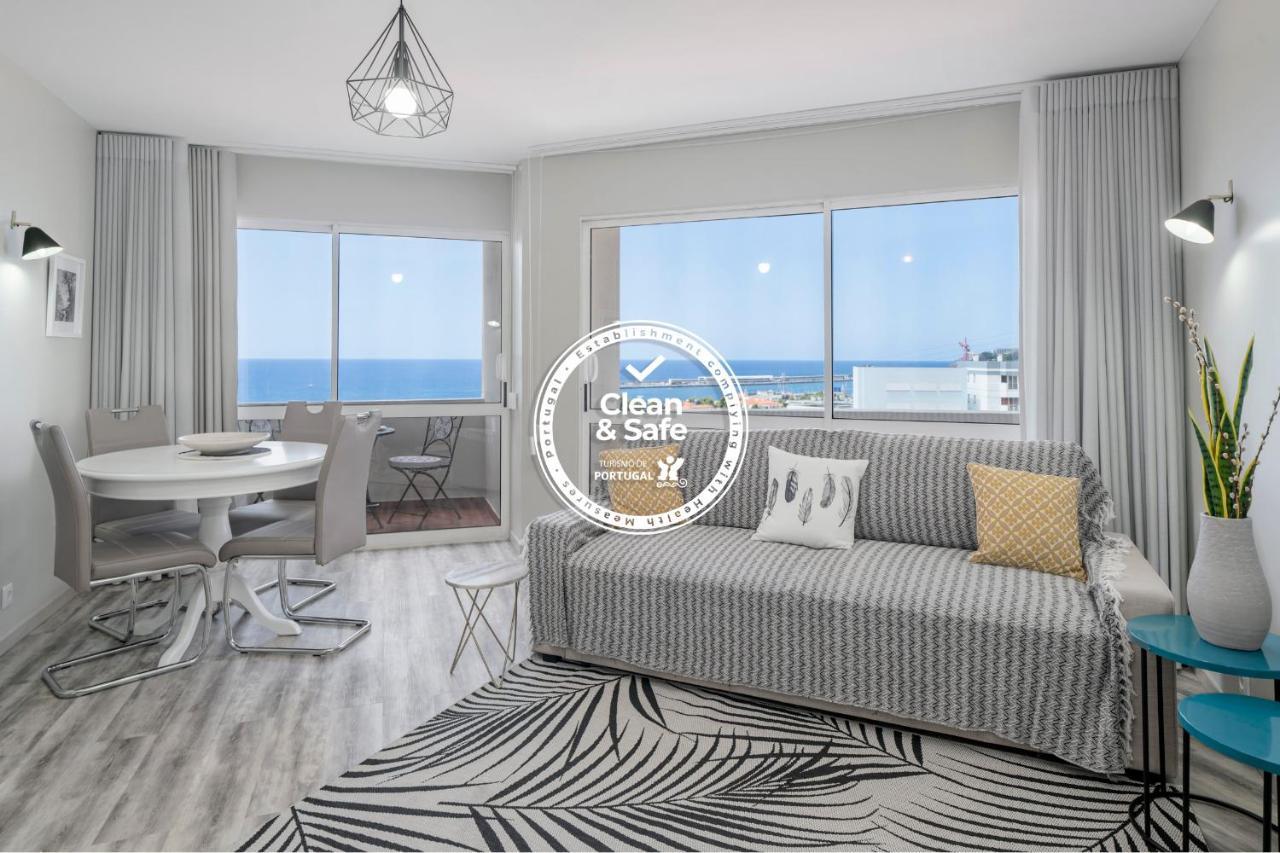 Alegria Iii By An Island Apartment